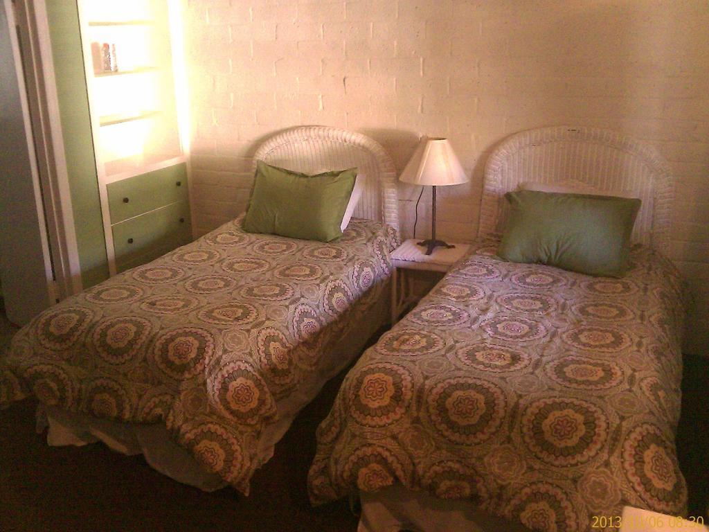 טהאצ'פי Ranch Motel חדר תמונה
