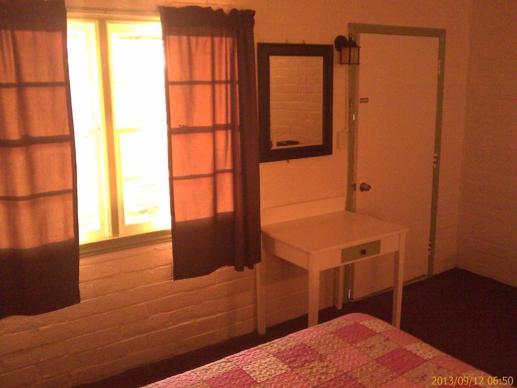 טהאצ'פי Ranch Motel חדר תמונה
