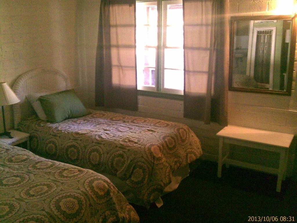 טהאצ'פי Ranch Motel חדר תמונה