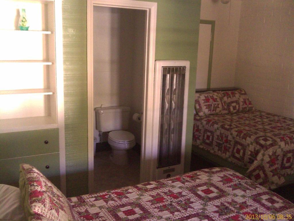 טהאצ'פי Ranch Motel חדר תמונה