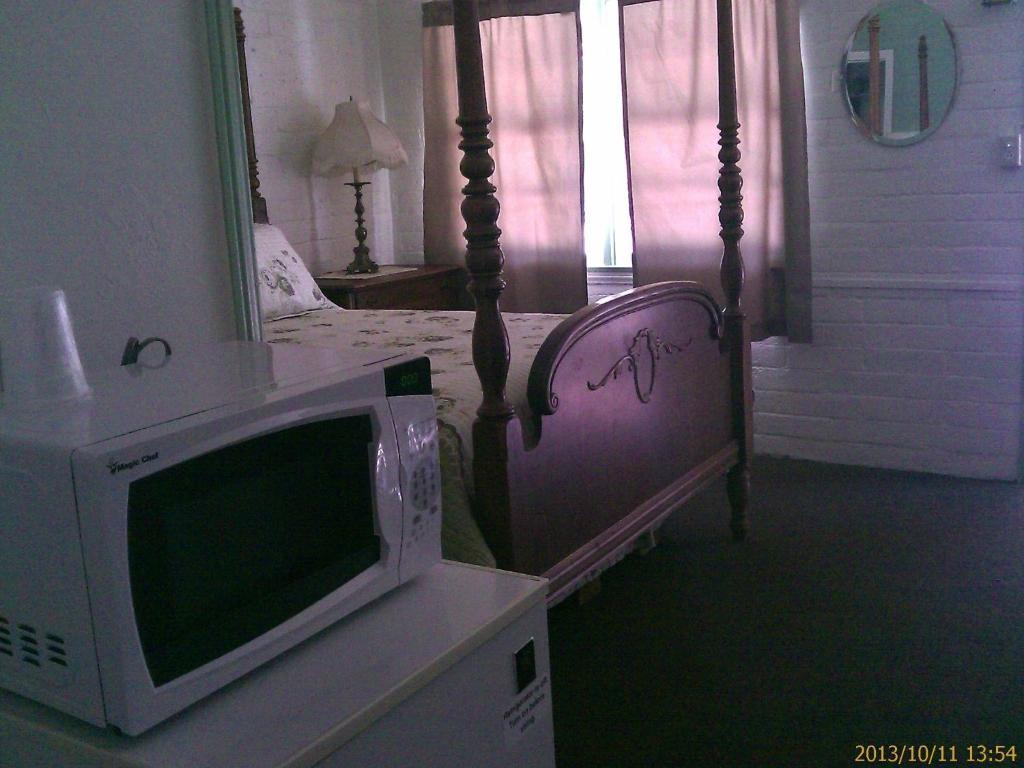 טהאצ'פי Ranch Motel חדר תמונה