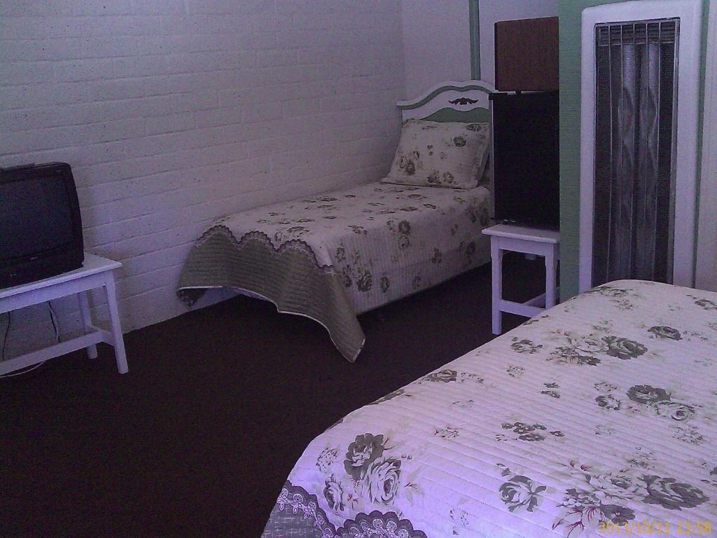 טהאצ'פי Ranch Motel חדר תמונה