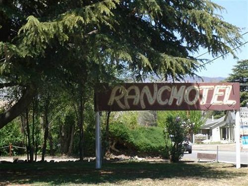 טהאצ'פי Ranch Motel מראה חיצוני תמונה